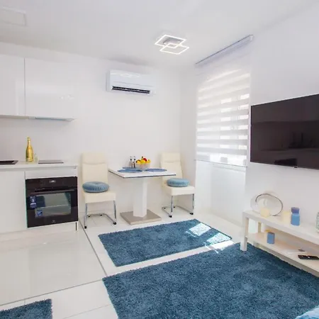 Selma Apartment Porec
